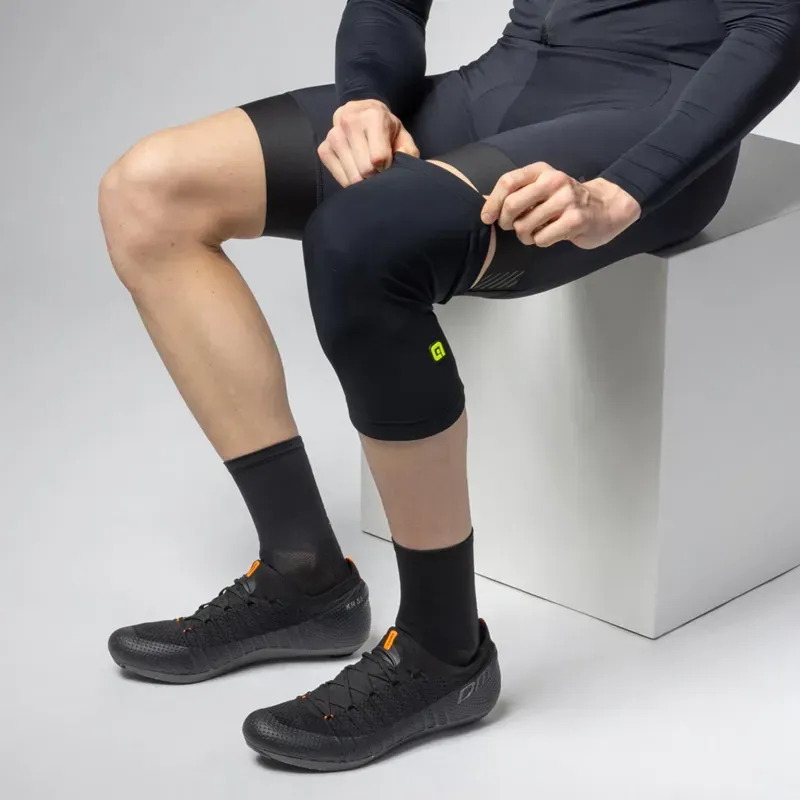 Ale Clothing Termico Legwarmers in Black-1