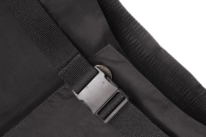 Endura Hummvee Shorts II with Liner in Black-2